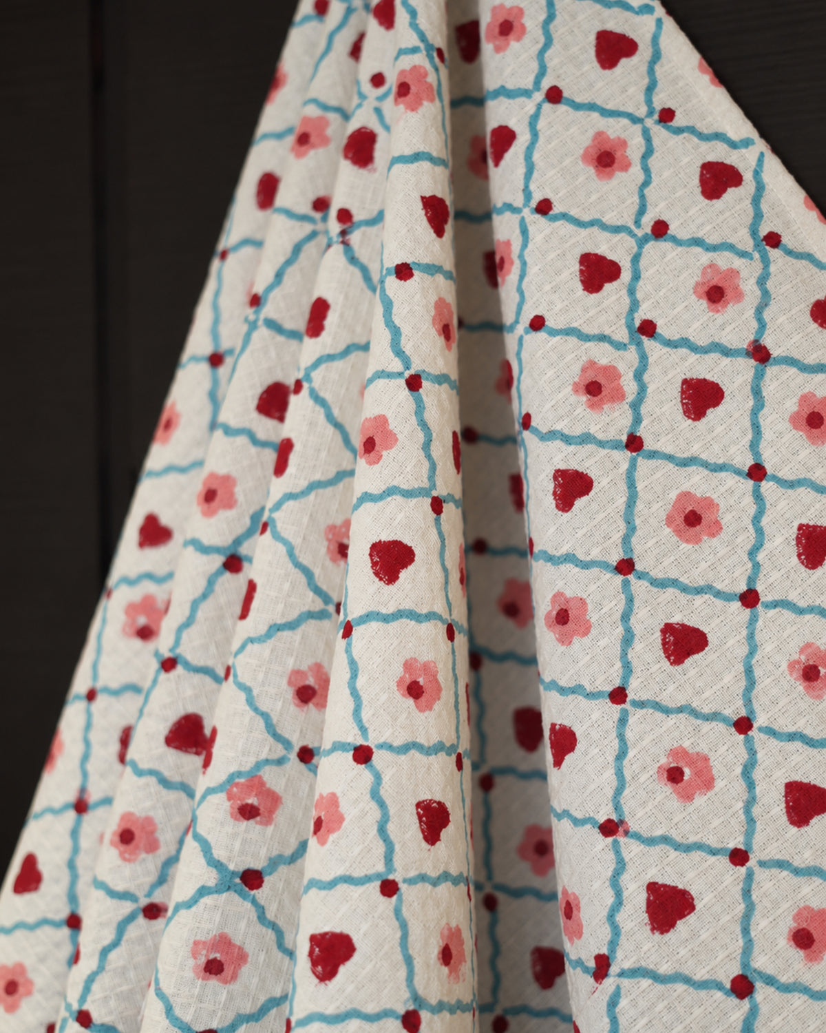 Pink Lemon Pink floral and burgundy hearts print towel photo 2